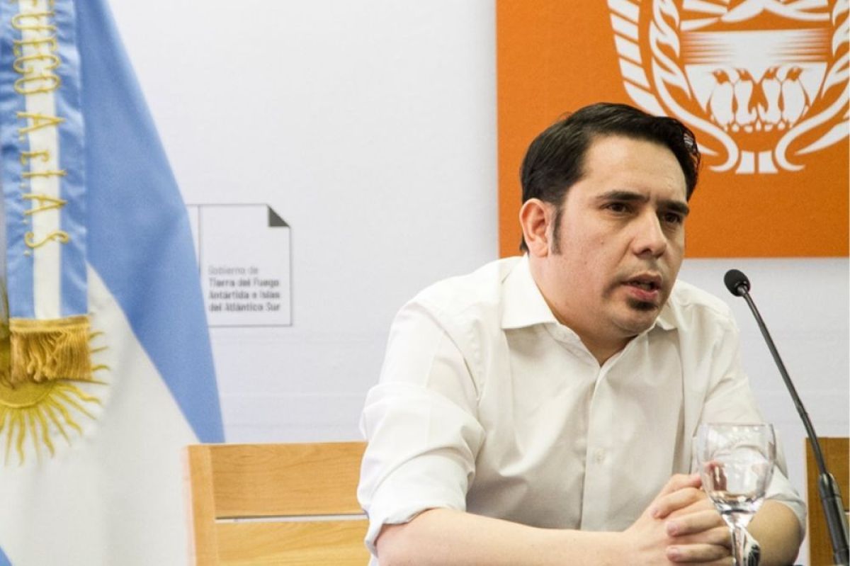 "Se van a entregar aproximadamente 280 becas deportivas de alto rendimiento en toda la provincia", indicó Runín