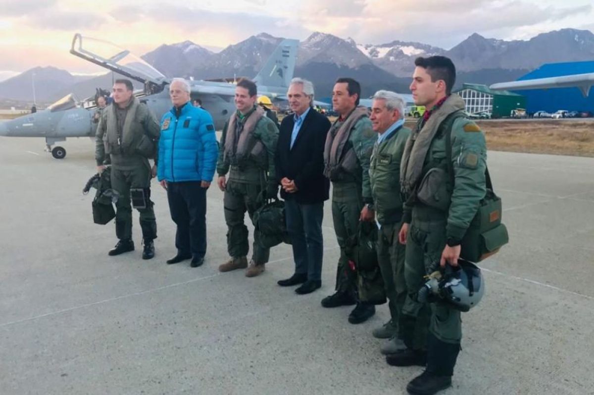 El presidente Alberto Fernández viajó a la Base Marambio junto a Melella y Urquiza