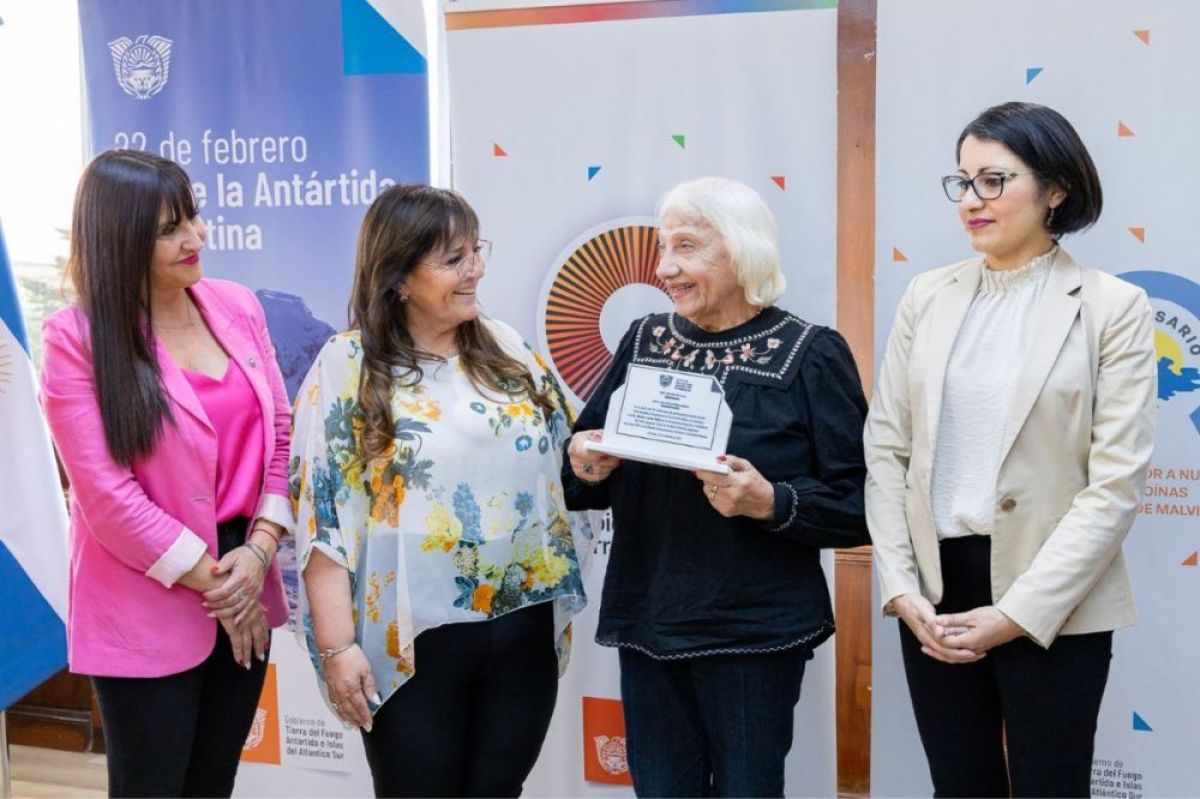 Gobierno distinguió a Marisa Delgado, la primera mujer nacida en la Antártida