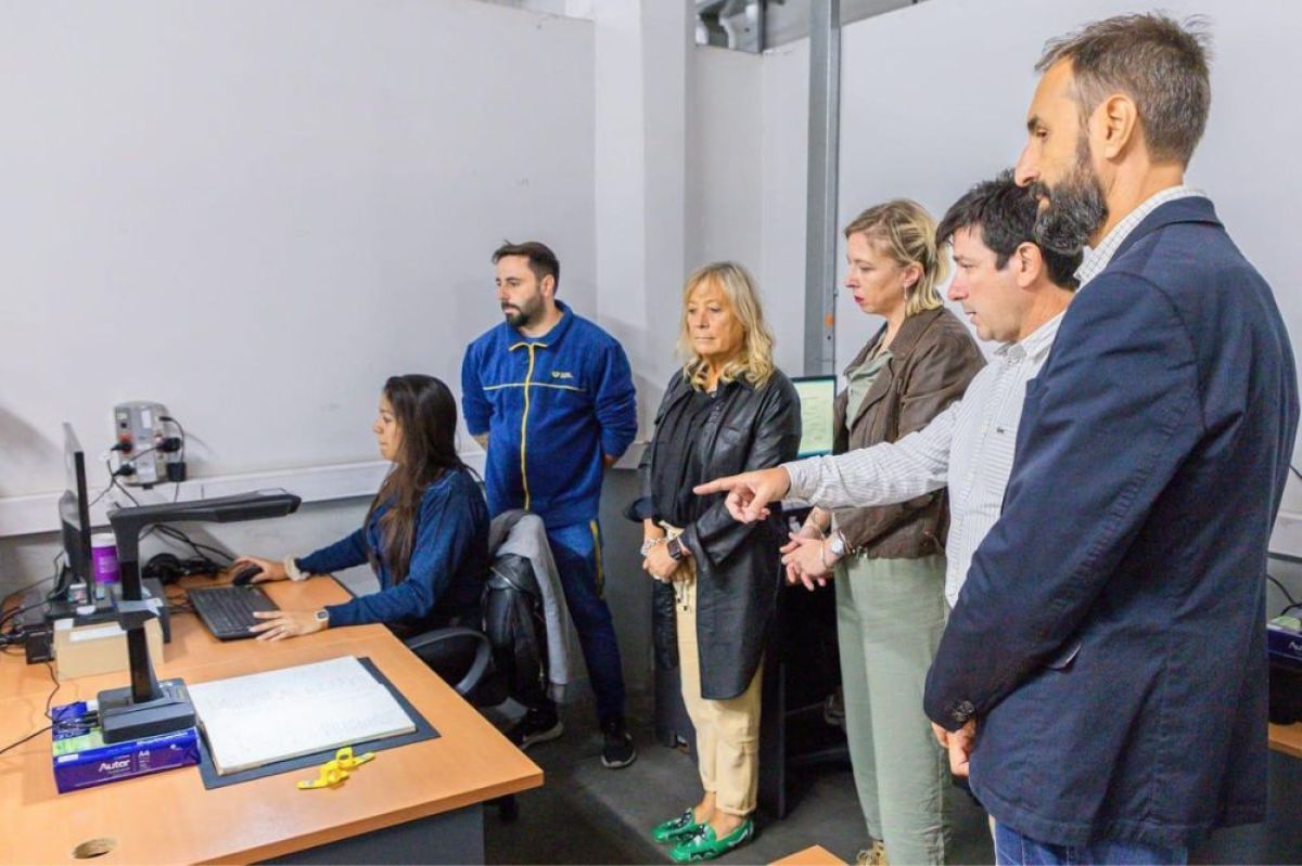 Comienza la primera etapa del proyecto de digitalización de registros gubernamentales financiada por el CFI