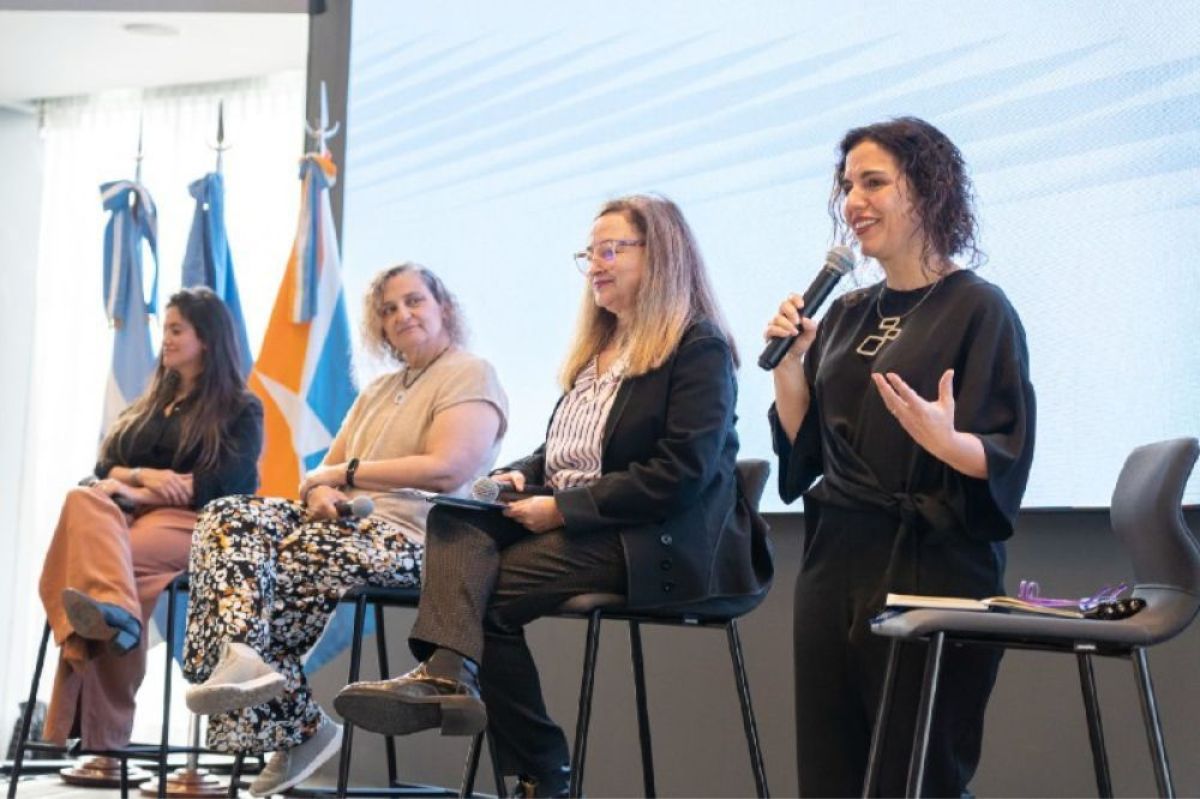 Se realizó la apertura del primer Diálogo sobre “Transición justa y finanzas sostenibles"  en la Fábrica de Talento de Ushuaia