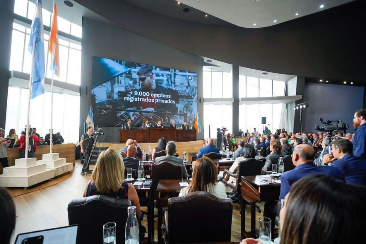 Apertura de sesiones: "Tenemos la sensación y la certeza de que vamos por buen camino", aseguró el gobernador
