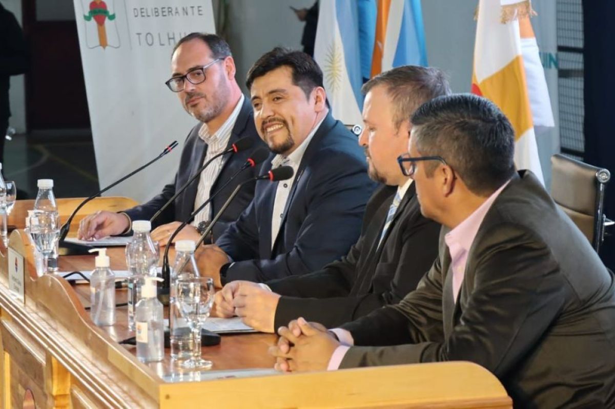 "Mi compromiso con mi pueblo y con mi gente sigue intacto", subrayó el intendente Harrington