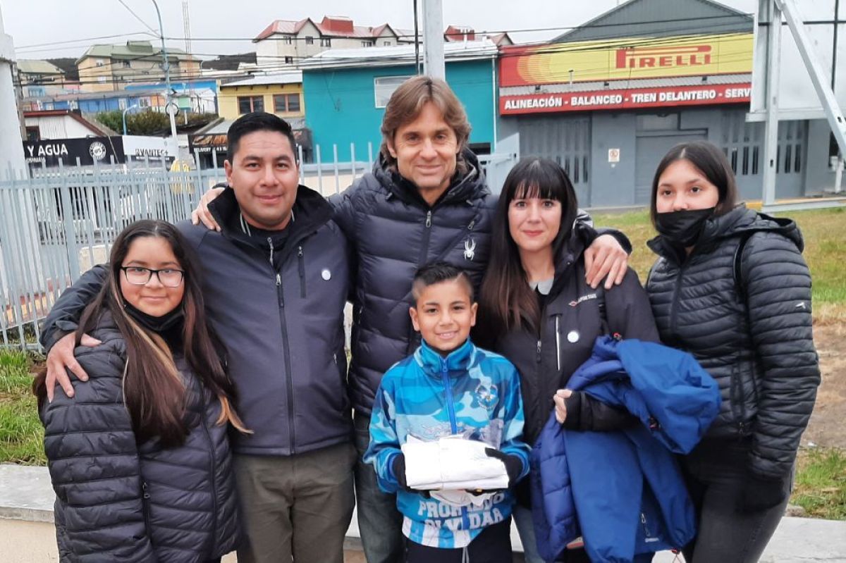 "La Ley Thiago refuerza y muestra el compromiso que la familia fueguina tiene con la soberanía y con nuestras Islas Malvinas", expresó Sciurano