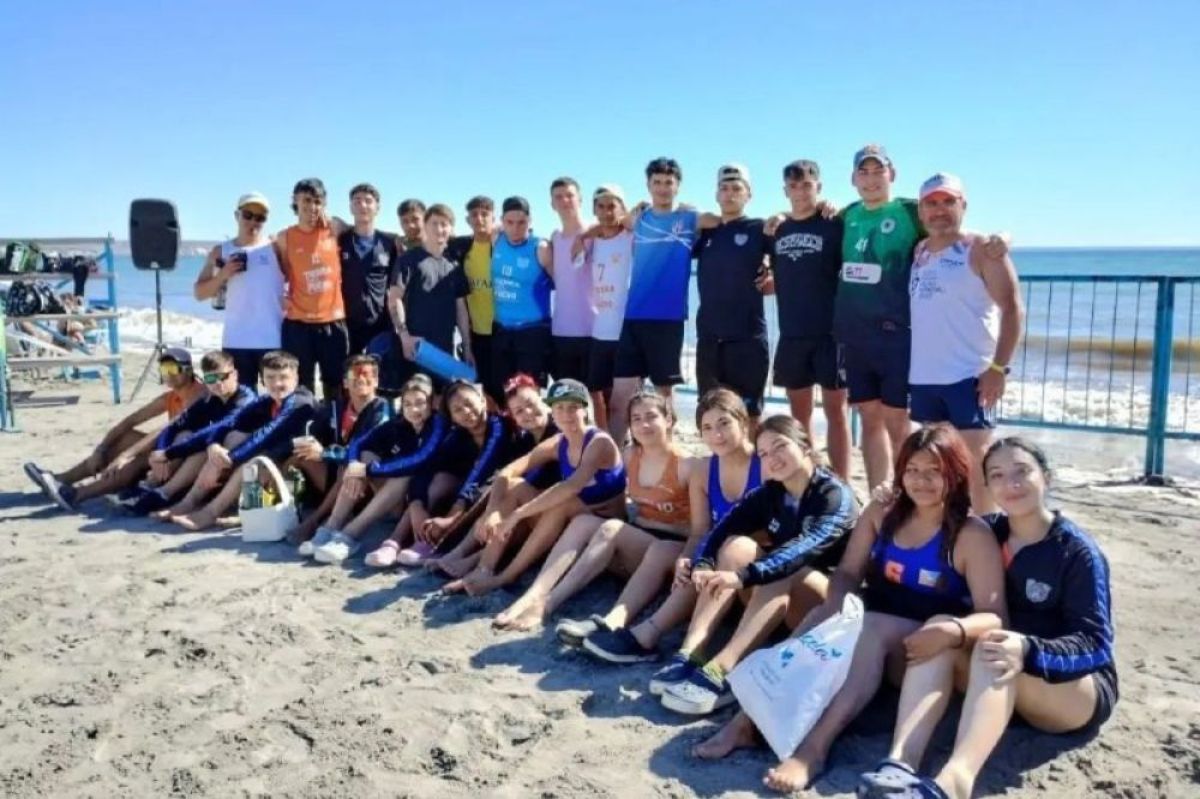 La delegación fueguina viaja a Chapadmalal para competir en la edición 2023 de los Juegos Evita de Playa