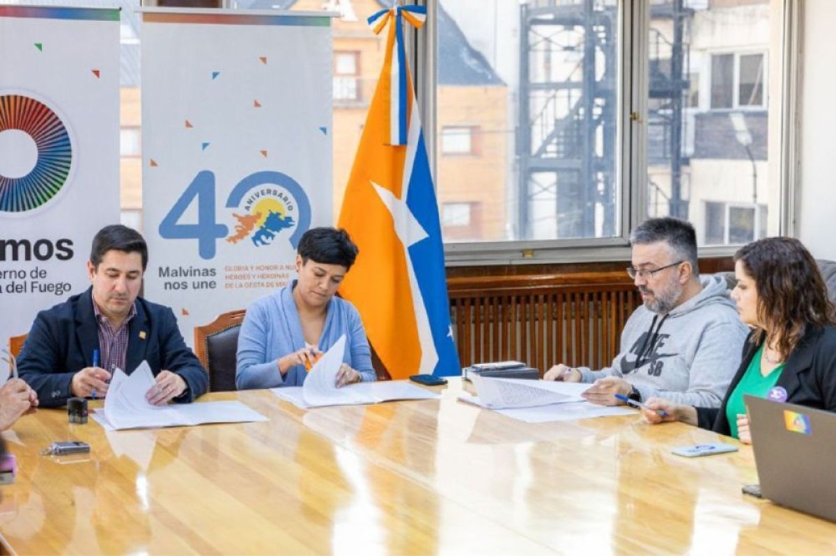 Gobierno acordó con SUTEF un nuevo aumento salarial del 41% en tres tramos
