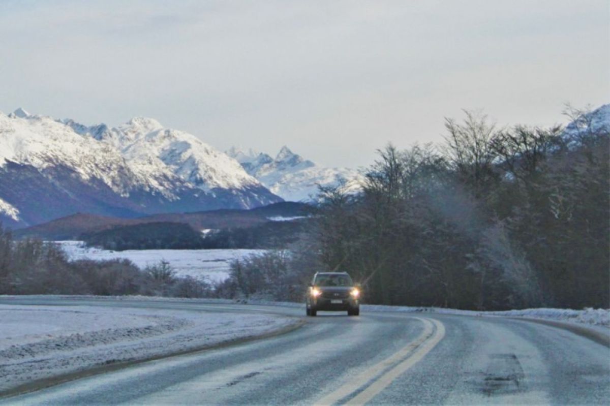 Ushuaia: Solicitan circular con precaución sobre la Ruta N°3 debido a la condiciones en la calzada