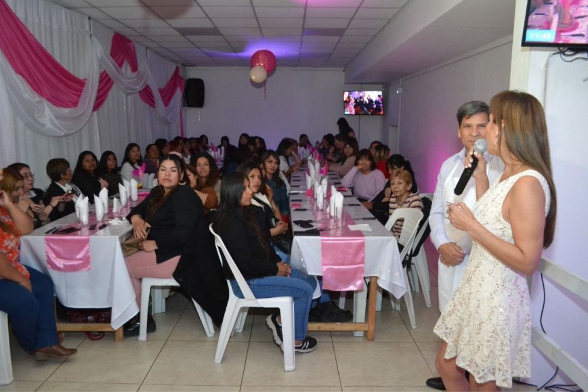 Más de 300 mujeres fueron agasajadas en los encuentros organizados en el Centro Cultural "Nueva Argentina"