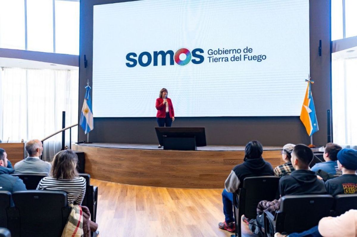 "Felicito a las mujeres que decidieron ingresar en un campo que tradicionalmente fue de los hombres"