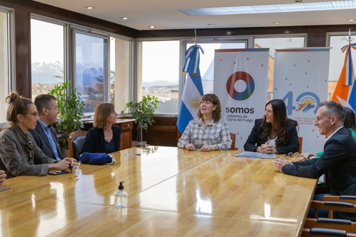 "Este convenio que hemos suscripto con la República de Alemania consiste en un intercambio de contenidos", explicó Urquiza