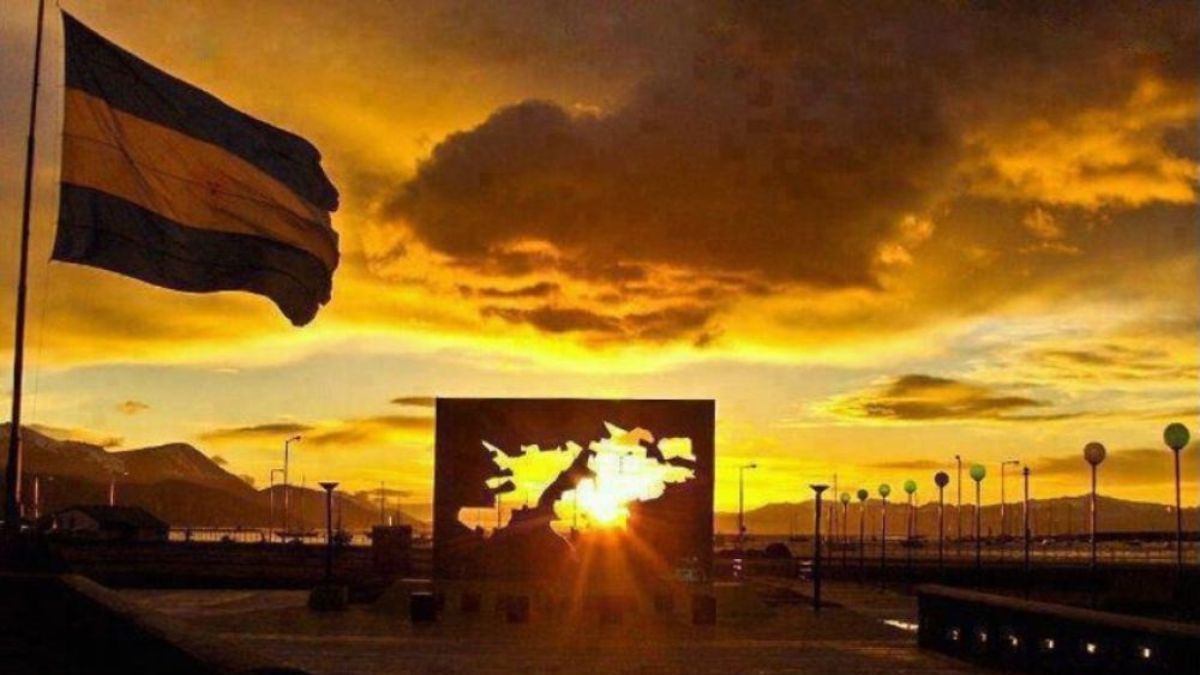 Malvinas: La Legislatura trató el proyecto que propone rendir honores fúnebres veteranas y veteranos