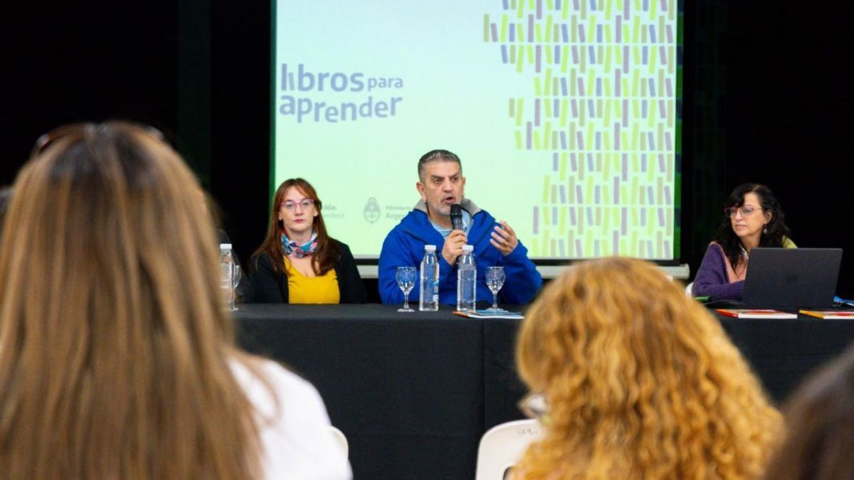 Tierra del Fuego ya recibió más de 46 mil libros del programa "Libros para Aprender"