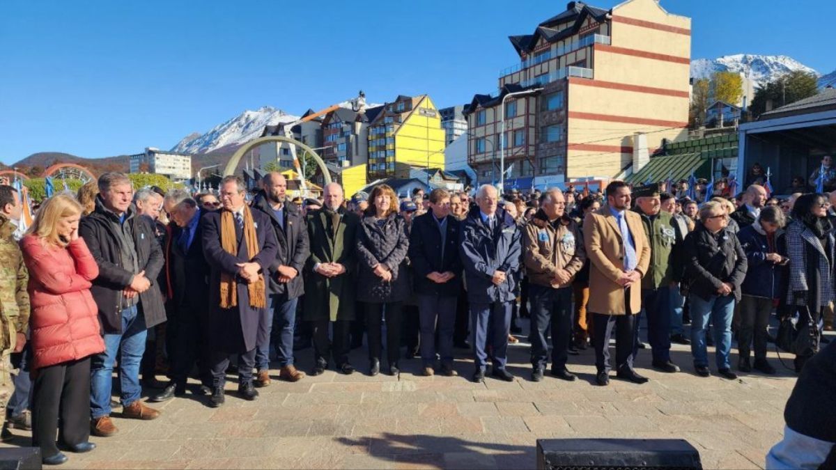 “Agradecimiento eterno para nuestros Veteranos que defendieron la soberanía argentina”