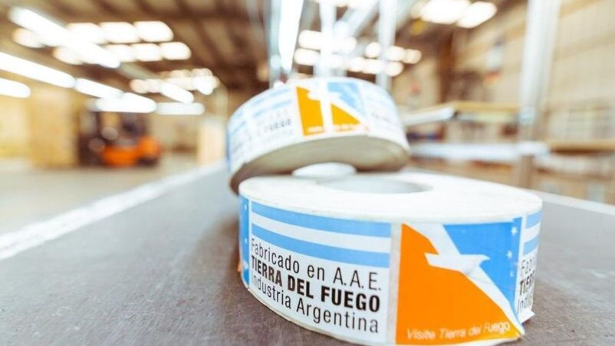 Aseguran que los smartphones producidos en Tierra del Fuego son más baratos que en el exterior