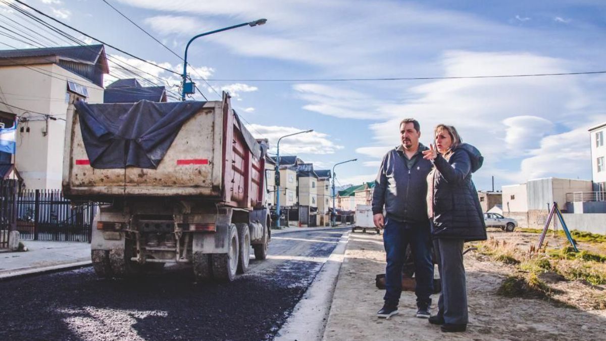 Tras ser pavimentada, se encuentra habilitada la calle José María Castiñeira