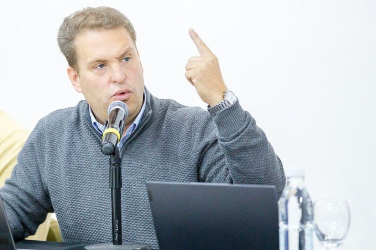 "Soy un convencido de que los políticos debemos rendir cuentas a la gente"