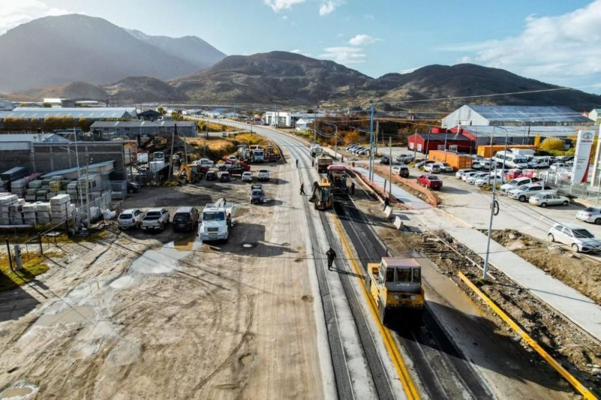La Municipalidad de Ushuaia y Vialidad Nacional realizan trabajos en el ingreso de la ciudad