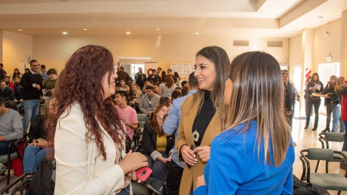 “Celebro la participación ciudadana de las y los jóvenes”, dijo María Laura Colazo