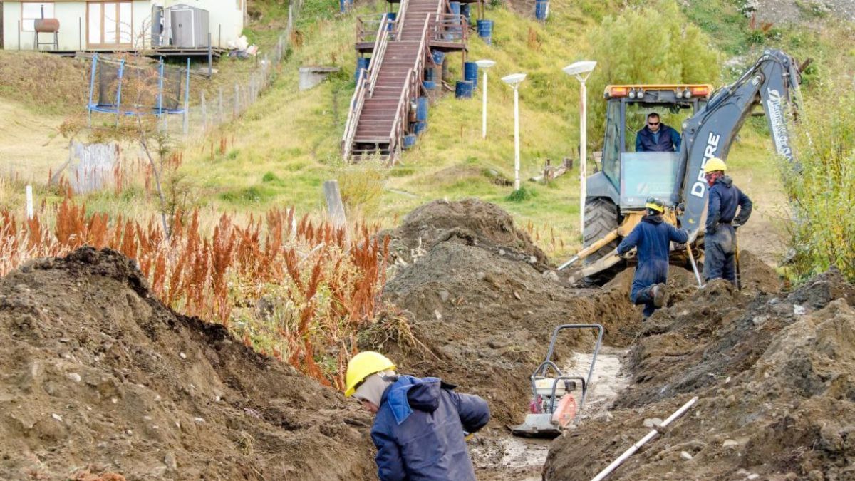 Se están llevando adelante obras de pluviales en el barrio Mirador del Fernández 