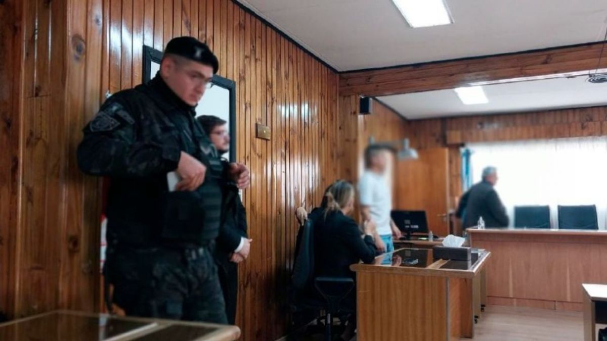 Condenan a un hombre a 3 años de prisión en suspenso por abuso sexual y lesiones 