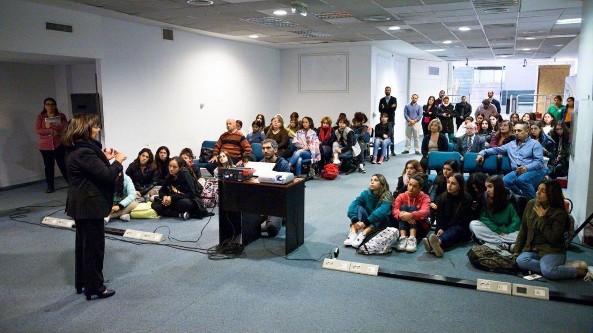 Casa Tierra del Fuego proyectó un documental sobre la Guerra de Malvinas