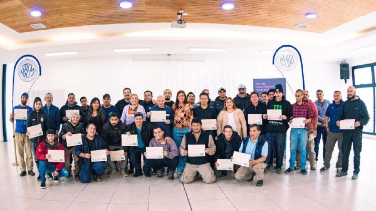 Trabajadores municipales recibieron capacitación sobre el uso responsable de herramientas de trabajo