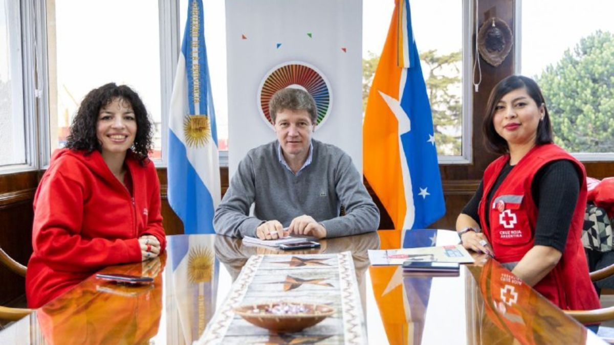 Melella mantuvo una reunión con representantes de la Cruz Roja Ushuaia