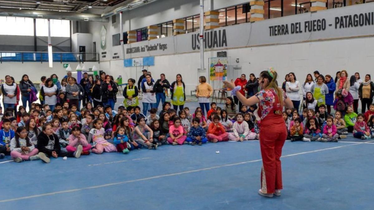 Más de 400 niñas y niños participaron de una jornada especial del programa "Hábito lector"