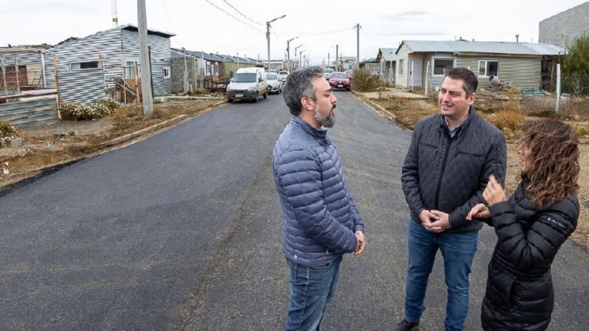 El Intendente recorrió el inicio de pavimentación del barrio Los Cisnes