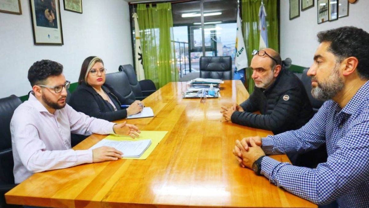 La Municipalidad avanza junto a universidades en el análisis del servicio de taxis y remises