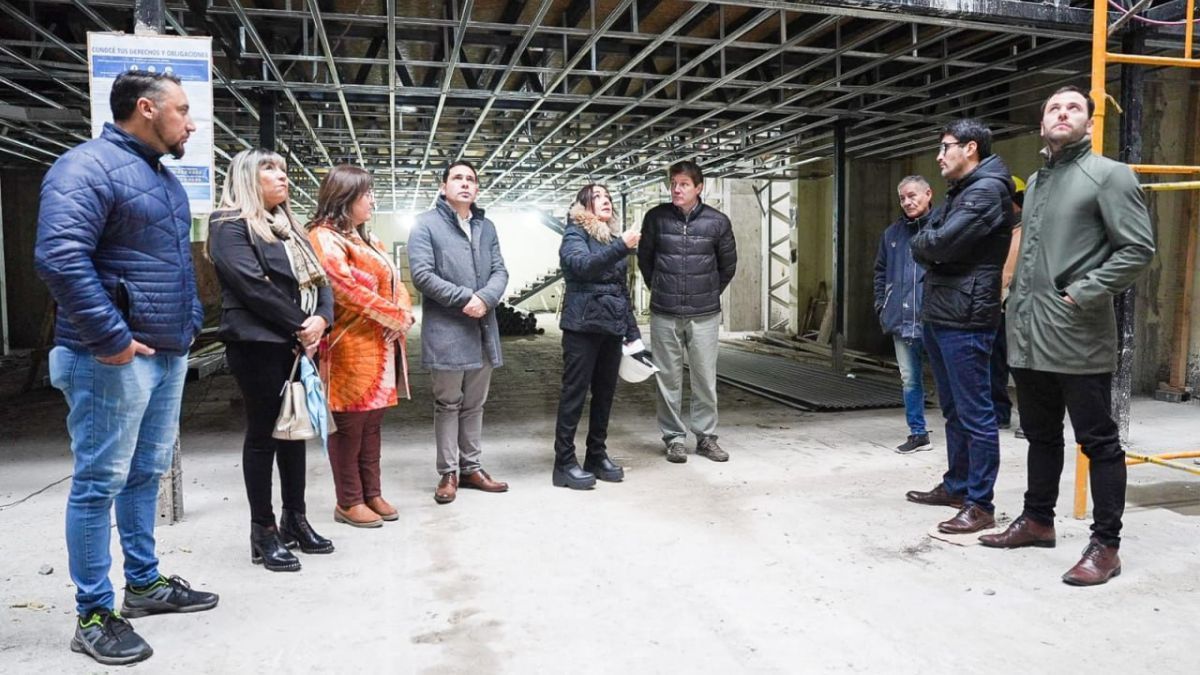 Melella recorrió las obras de remodelación del edificio de AREF en Río Grande