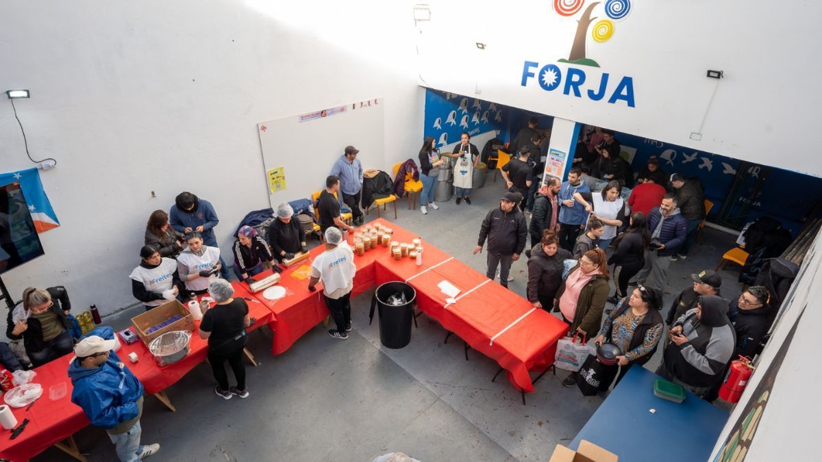 FORJA celebró el Día del Trabajador y la Trabajadora con locro en las tres ciudades