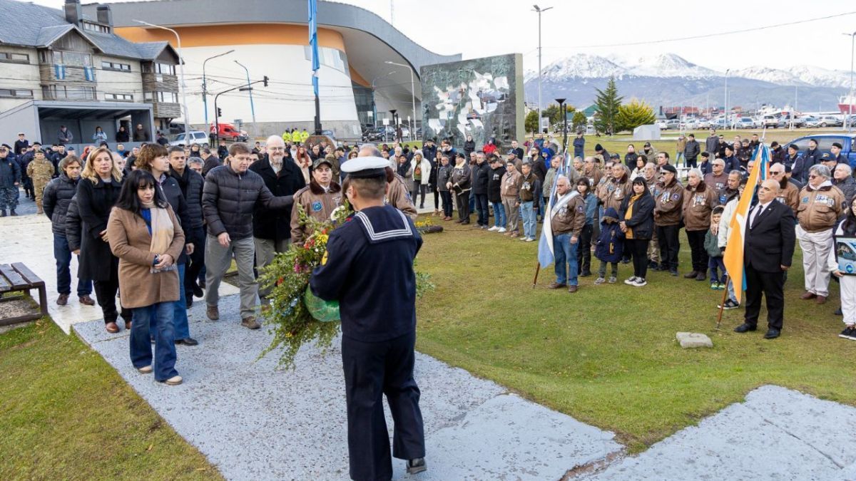 Gobierno realizó un homenaje a la tripulación del Crucero ARA General Belgrano