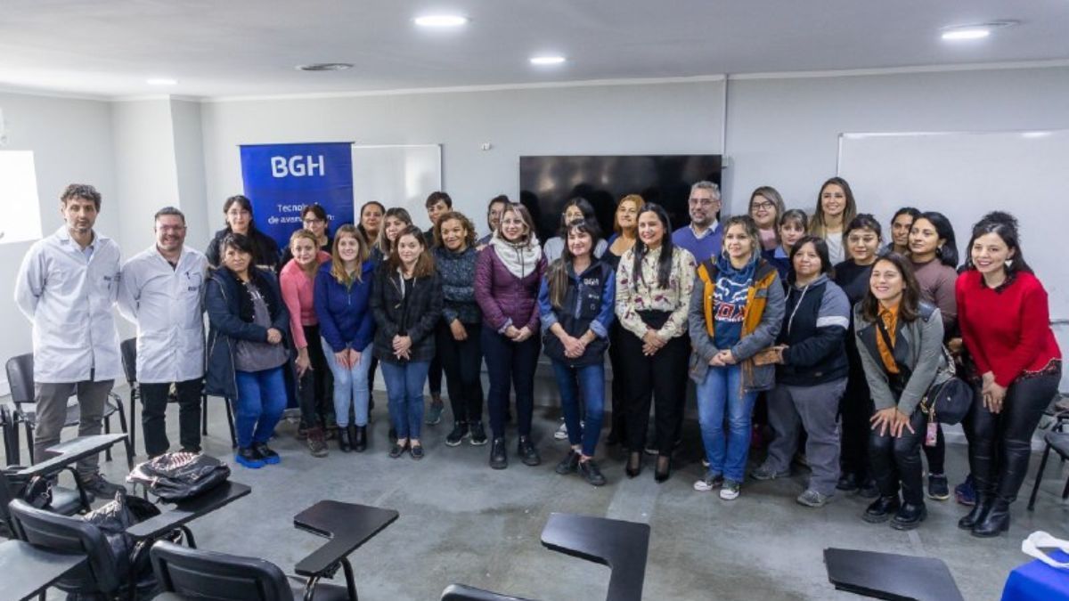  La Municipalidad de Río Grande firmó un convenio con BGH para la capacitación técnica de mujeres