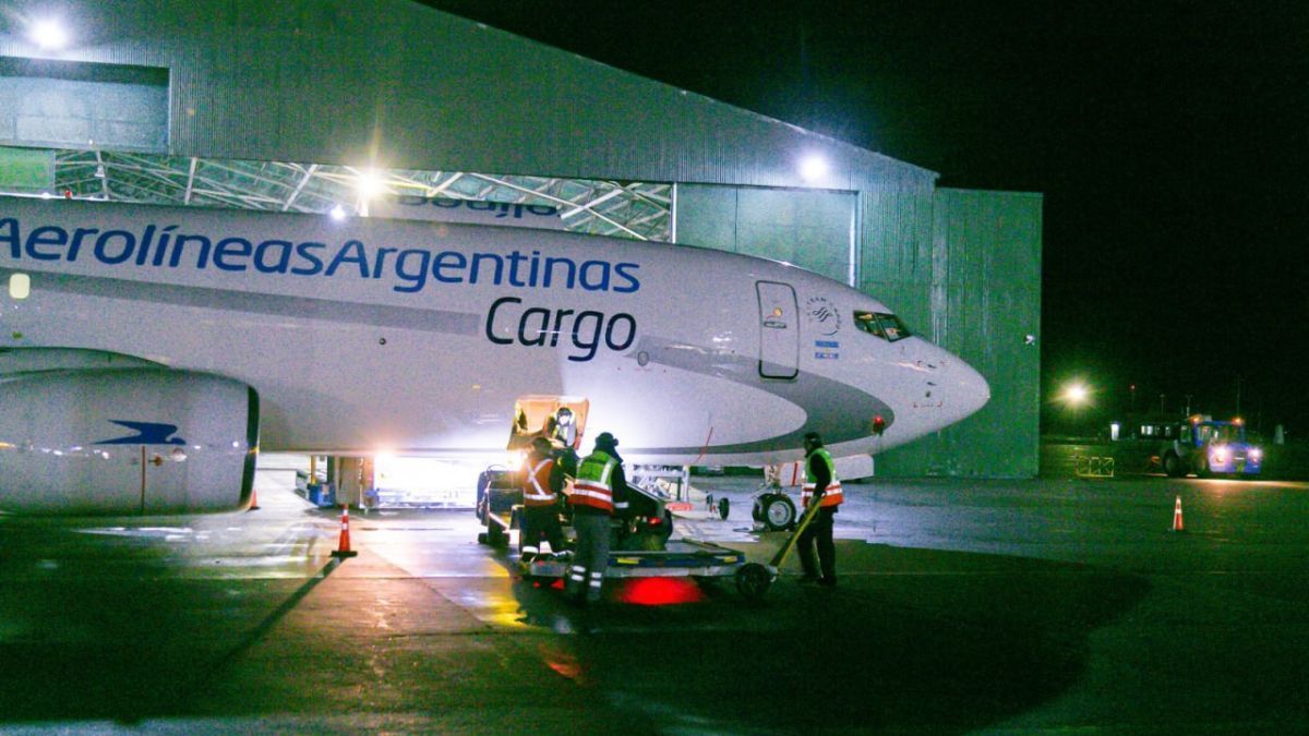 Aerolíneas Argentinas comenzó a operar su primer vuelo de carga desde Río Grande