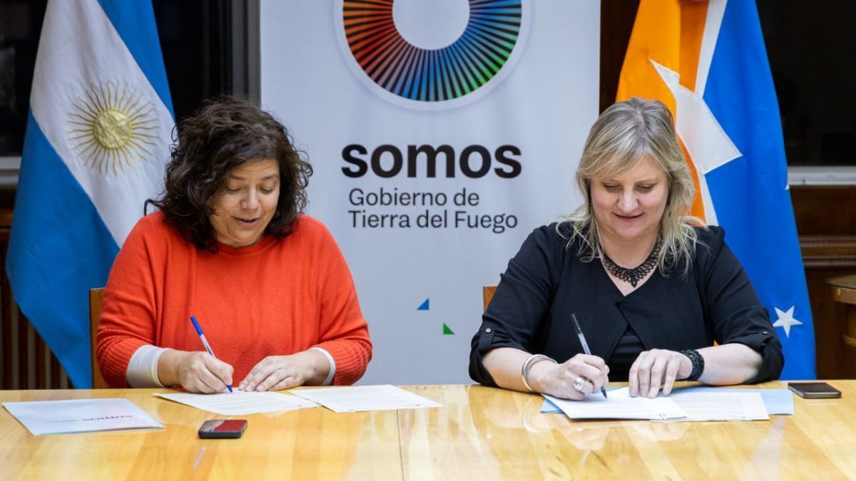 El Ministerio de Salud rubricó un convenio para establecer la Historia de Salud Integrada