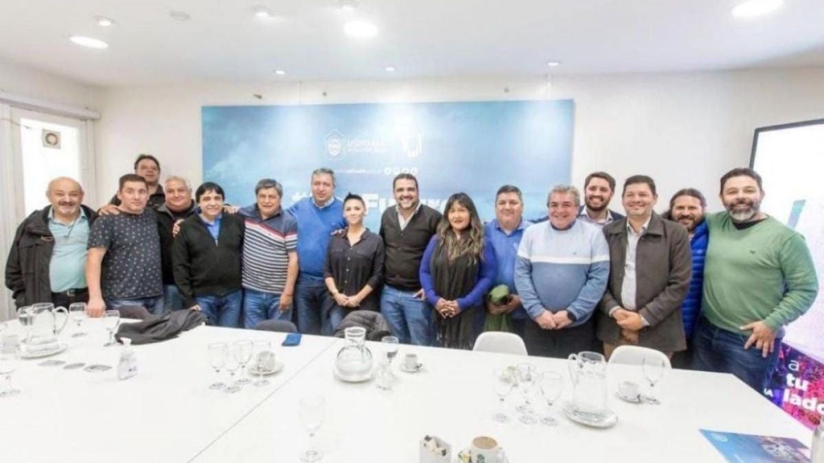 “Es un gran paso para nuestros trabajadores y trabajadoras municipales”, dijo Becerra