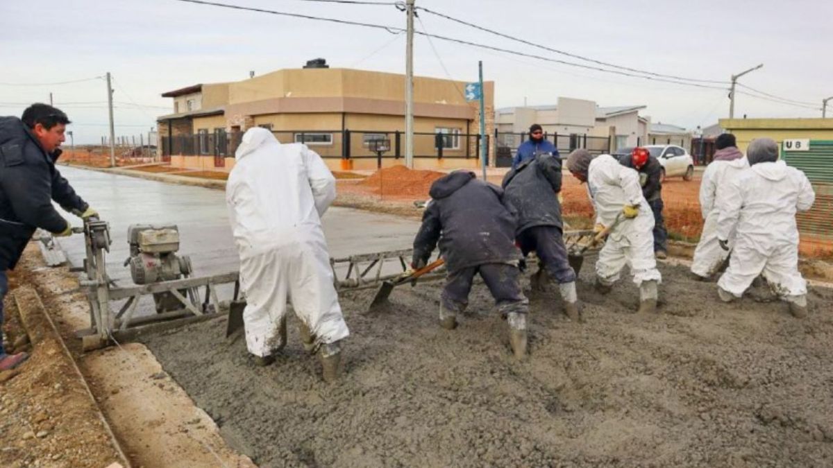 El Municipio avanzó con la pavimentación de la calle Hipólito Barrientos