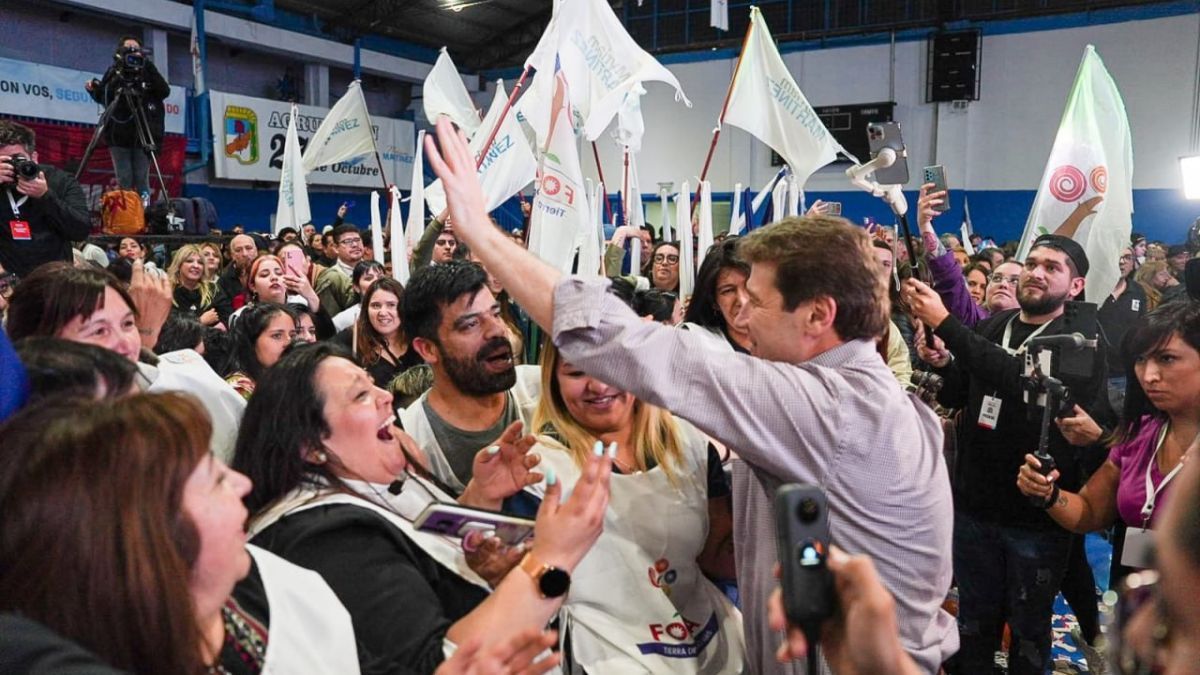 “Tenemos que seguir trabajando como el primer día. Nosotros queremos una provincia fuerte, una provincia de pie"