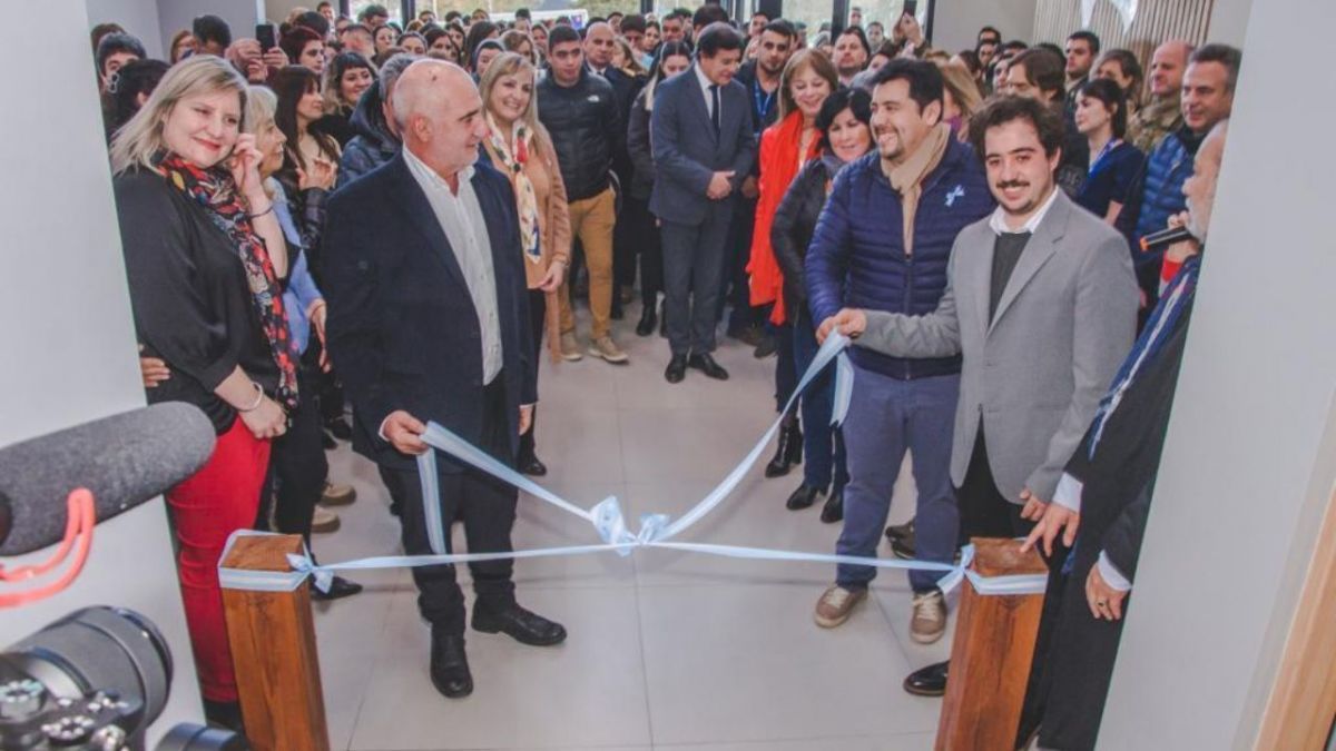 Inauguran un Centro de Salud en el Corazón de la Isla 