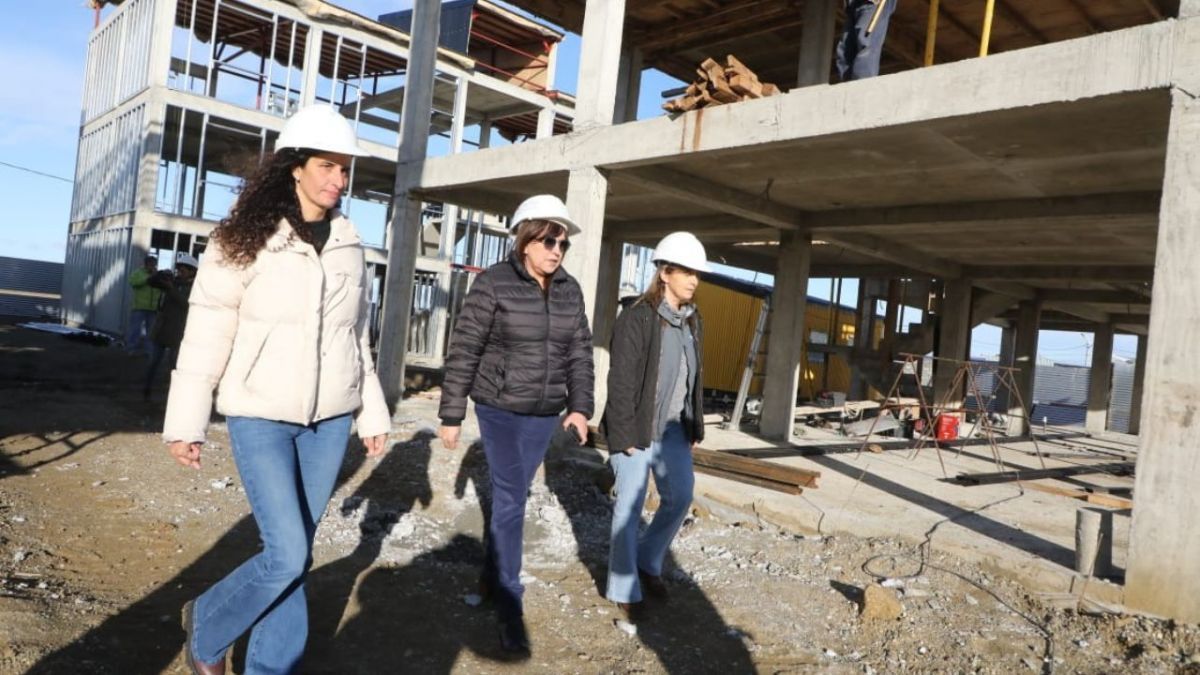 La secretaria de Hábitat nacional, Micaela Villaverde, visitó la ciudad de Río Grande