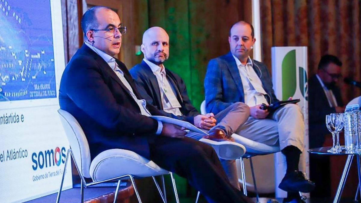 “El hidrógeno verde forma parte del desarrollo local”, aseguró Alejandro Aguirre