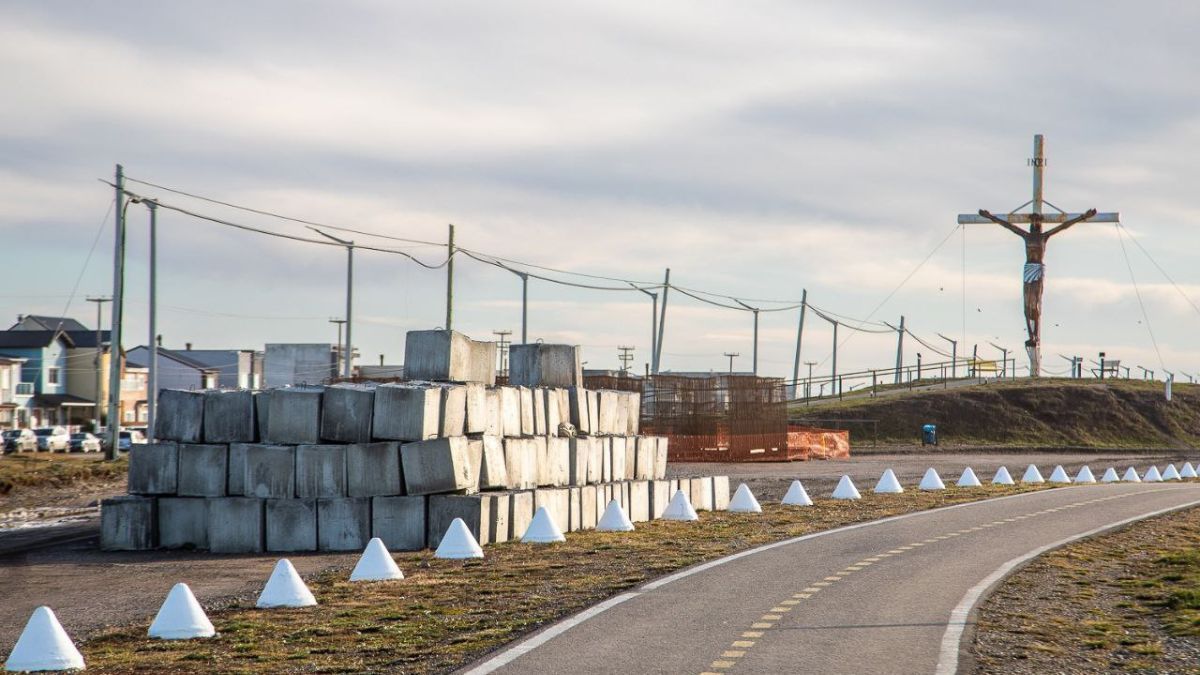 En Río Grande, comenzó la segunda etapa de la construcción del muro costero