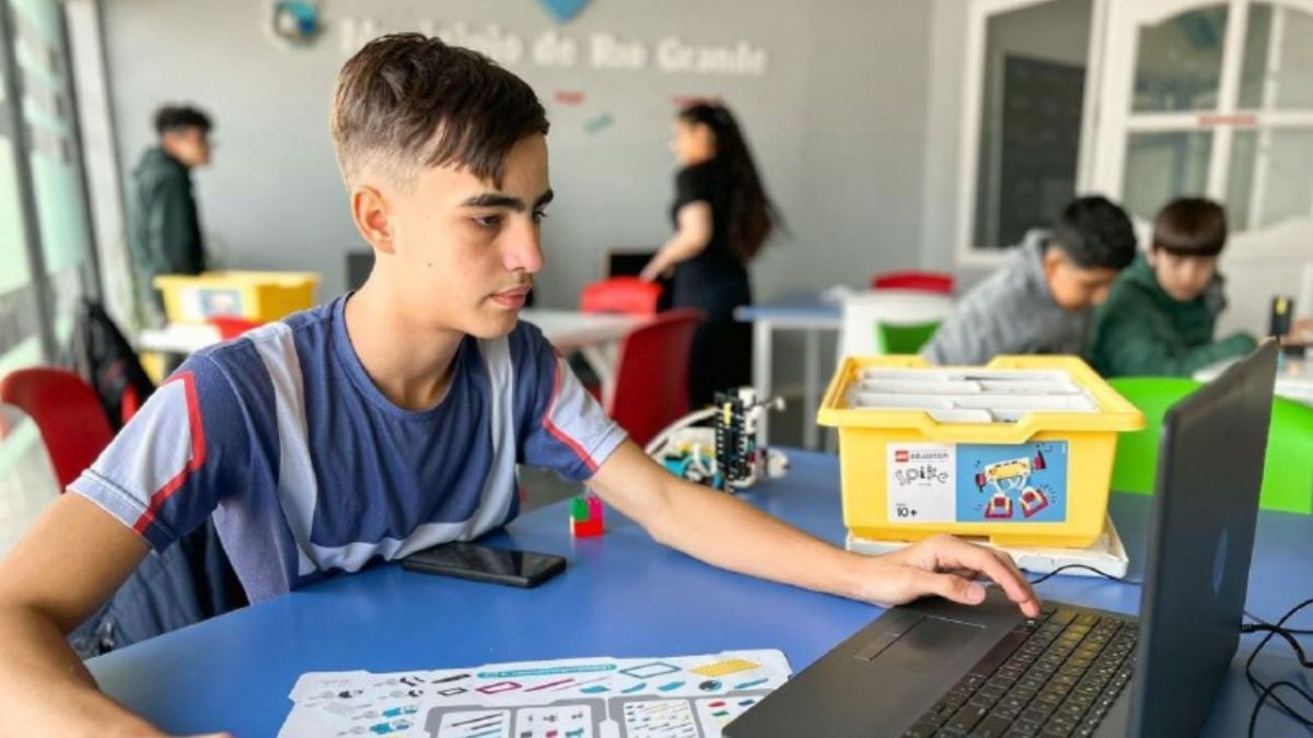 Continúan abiertos los clubes de aprendizaje en el Espacio Tecnológico
