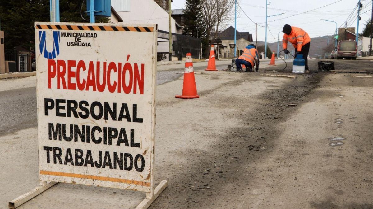  Corte de tránsito en el acceso a la calle Piedrabuena desde la avenida Maipú