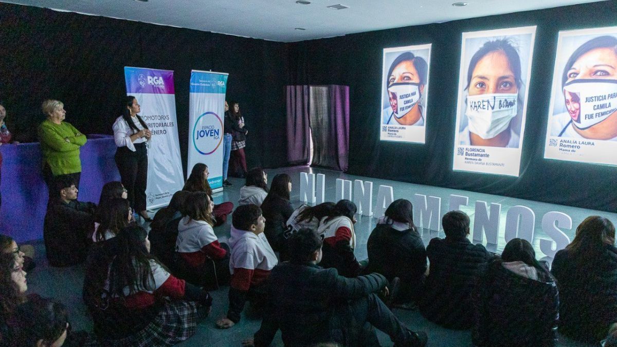 Se realizó la presentación de la muestra artística y educativa "Arrebatadas"